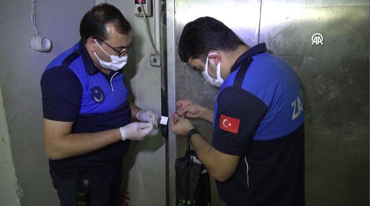 Bayram öncesi mide bulandıran görüntüler! Yakalanmasa vatandaşa yedireceklerdi - Resim: 5